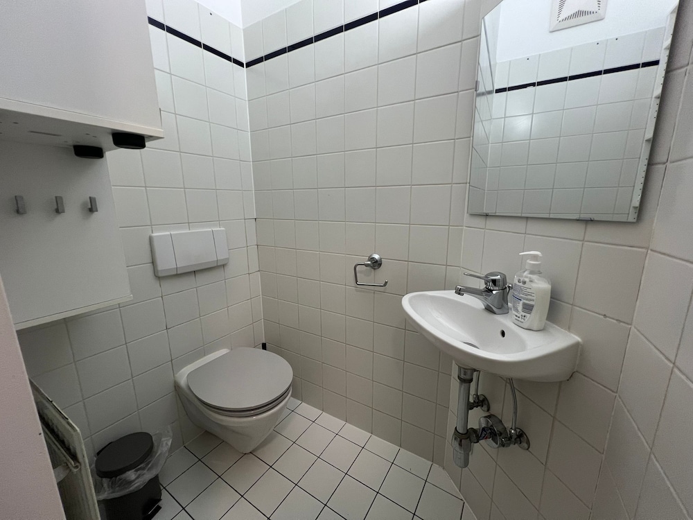 Cozy Room With Balcony Near Rennweg
