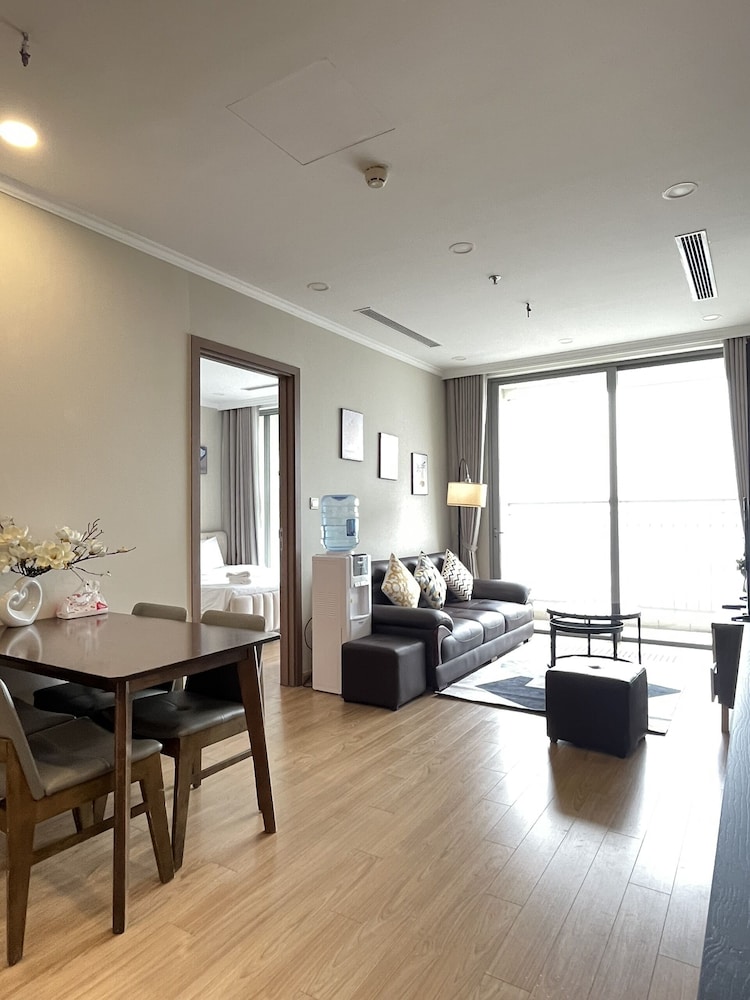 Vinhomes Gardenia - 2 Brs Apartment