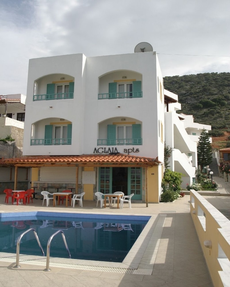 Aglaia Apartments & Studios