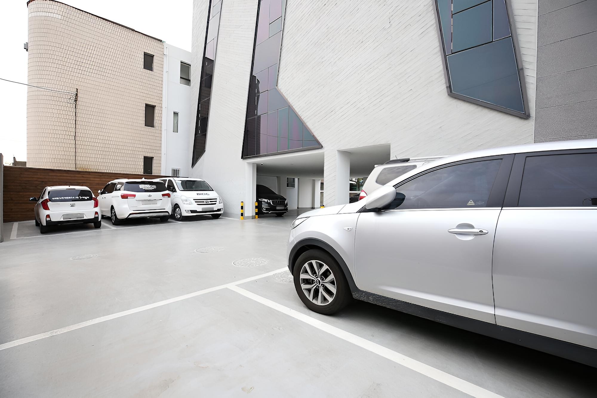 Seocheon Hotel Kamon