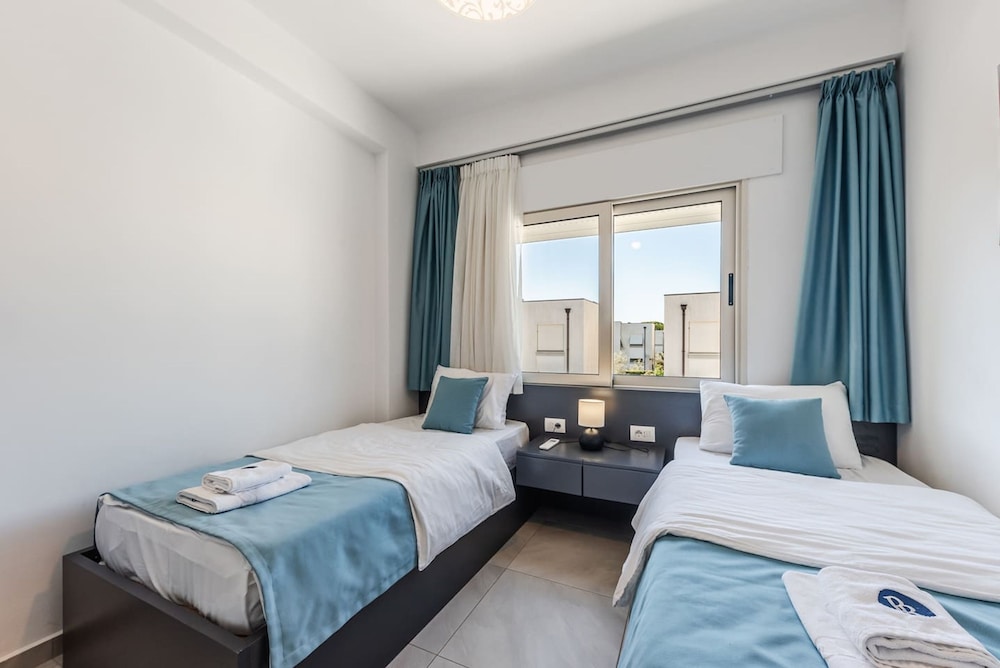 Tranquil Apartment With Pool Access - Manjola