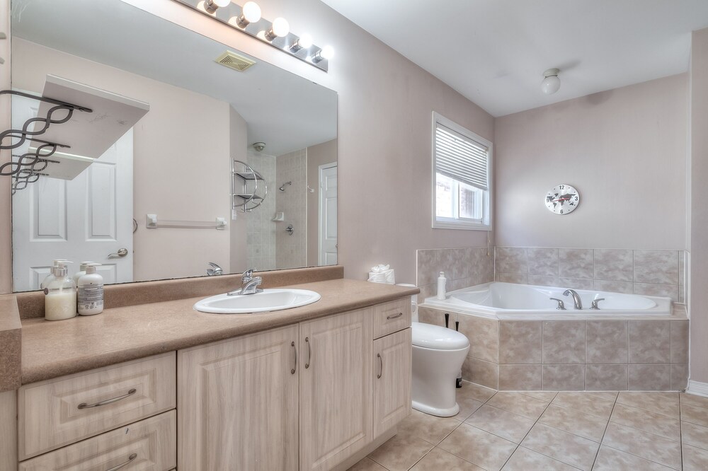 Ajax Suites