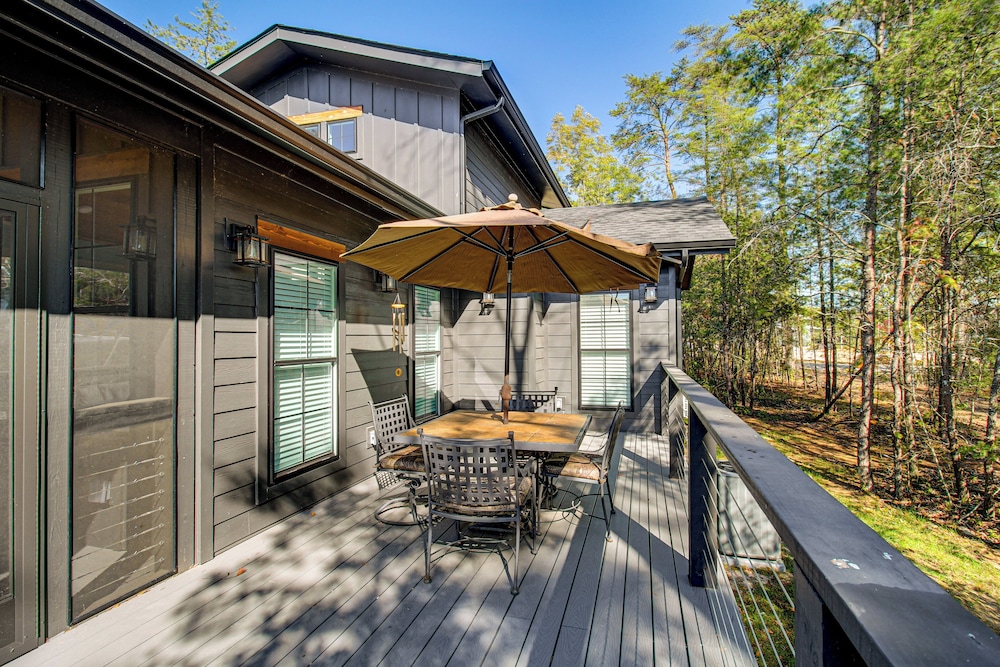 Lakefront Retreat at Waters Edge w/ Fire Pit! view 4
