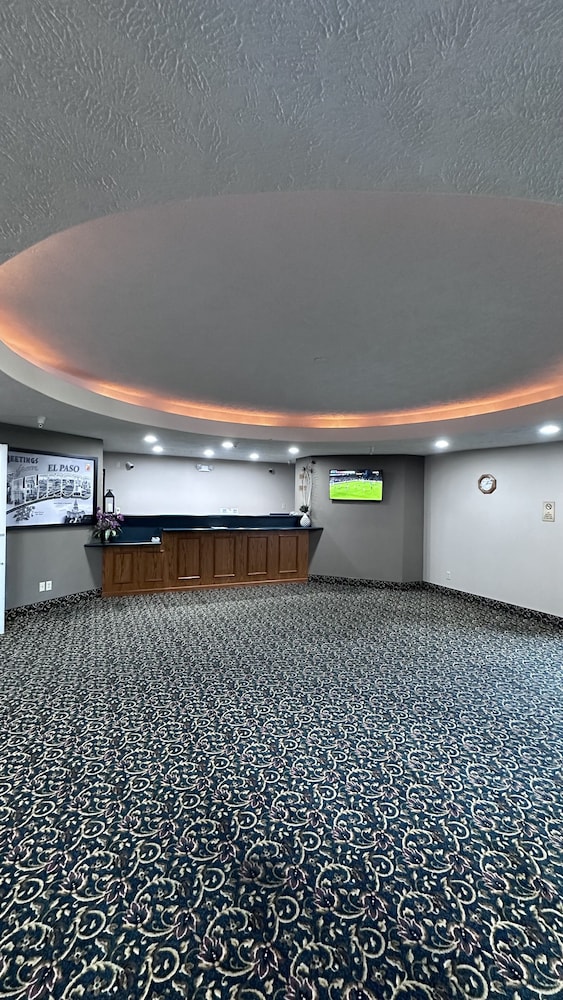 Burgundy Inn & Suites By OYO El Paso view 3
