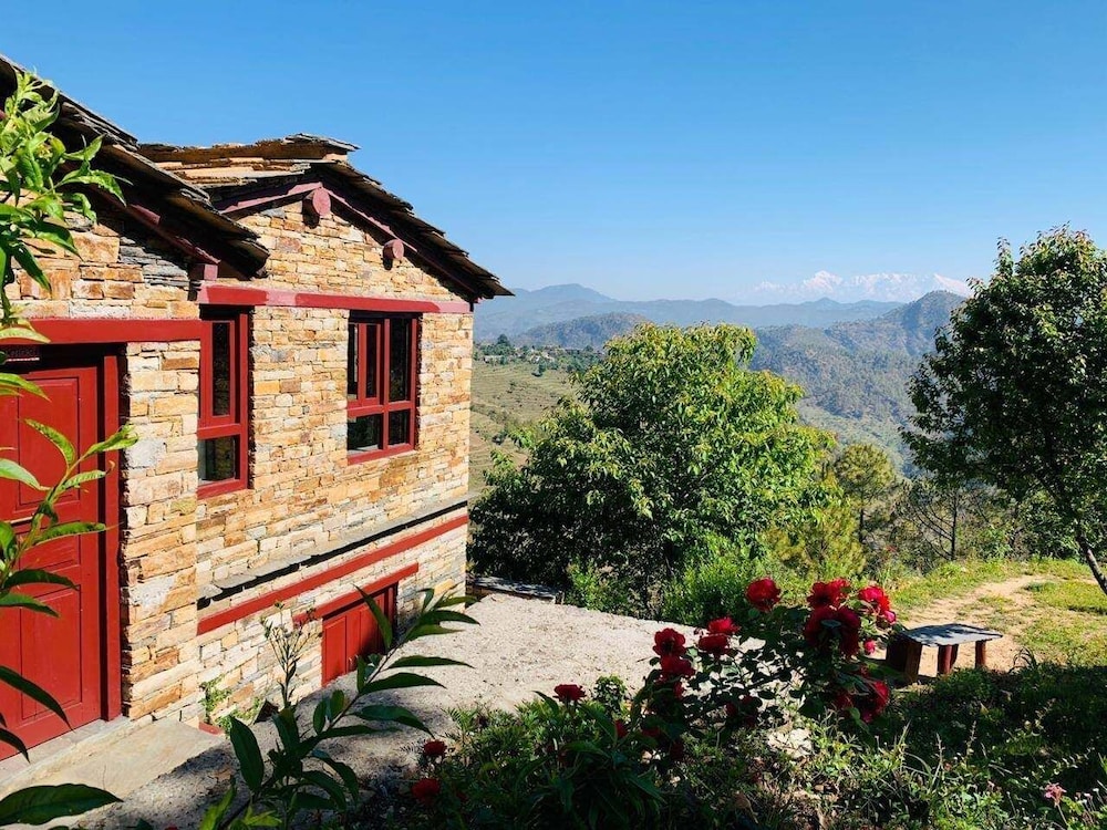 Itmenaan Estate
