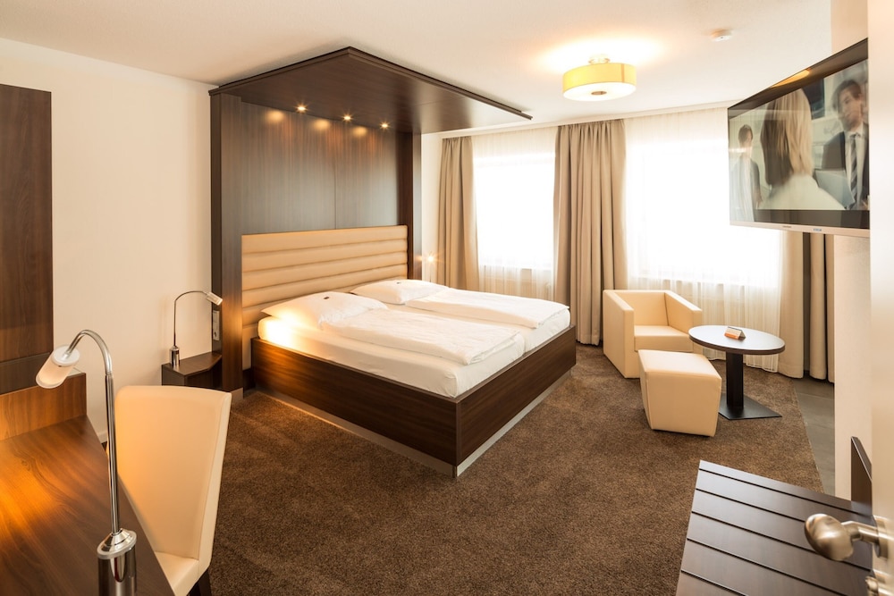 Hamburg Vacations - Heikotel Hotel Windsor - Property Image 52