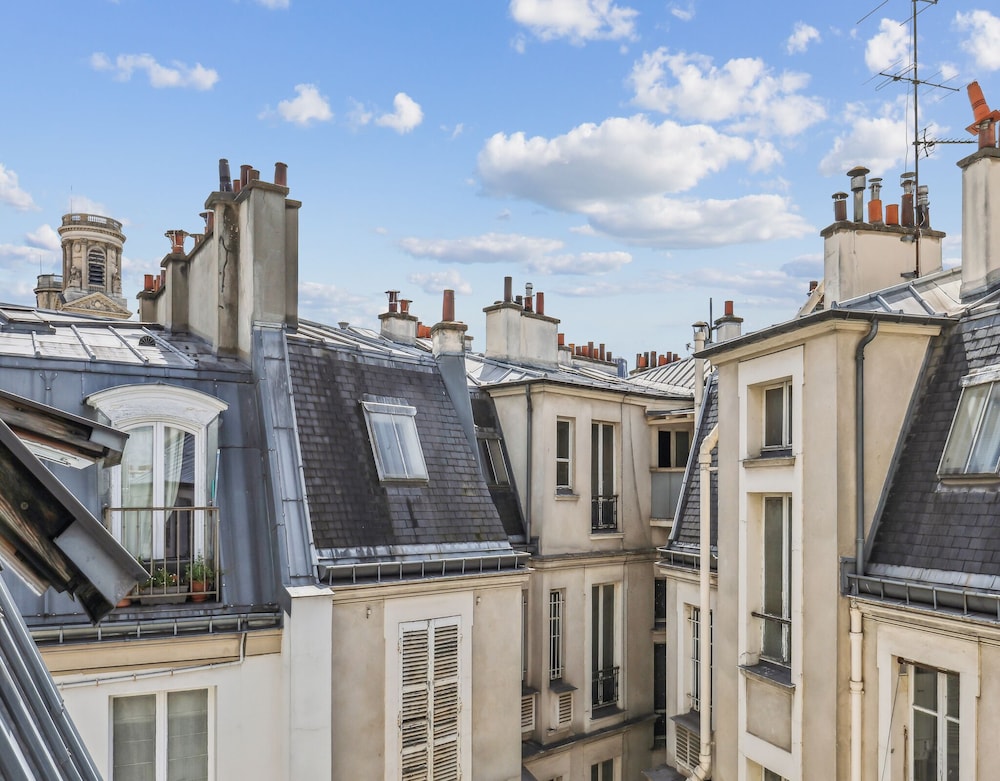 Charming Studio Near Palais Royal