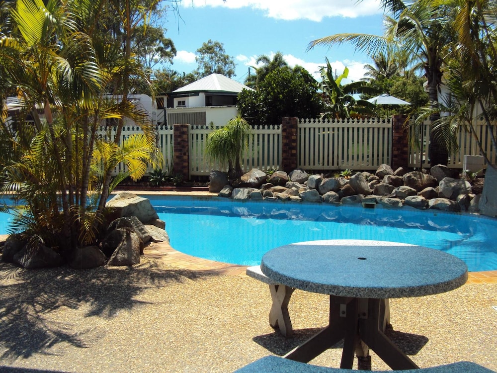 Palm Valley Motel and Self-contained Holiday Units