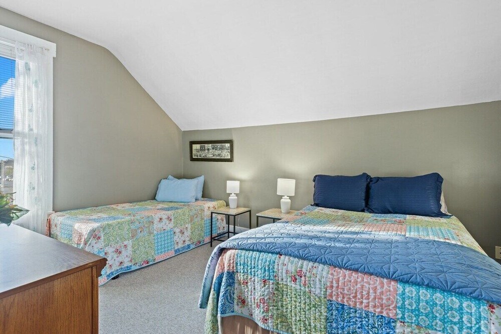 Indy Stadium Villas 710