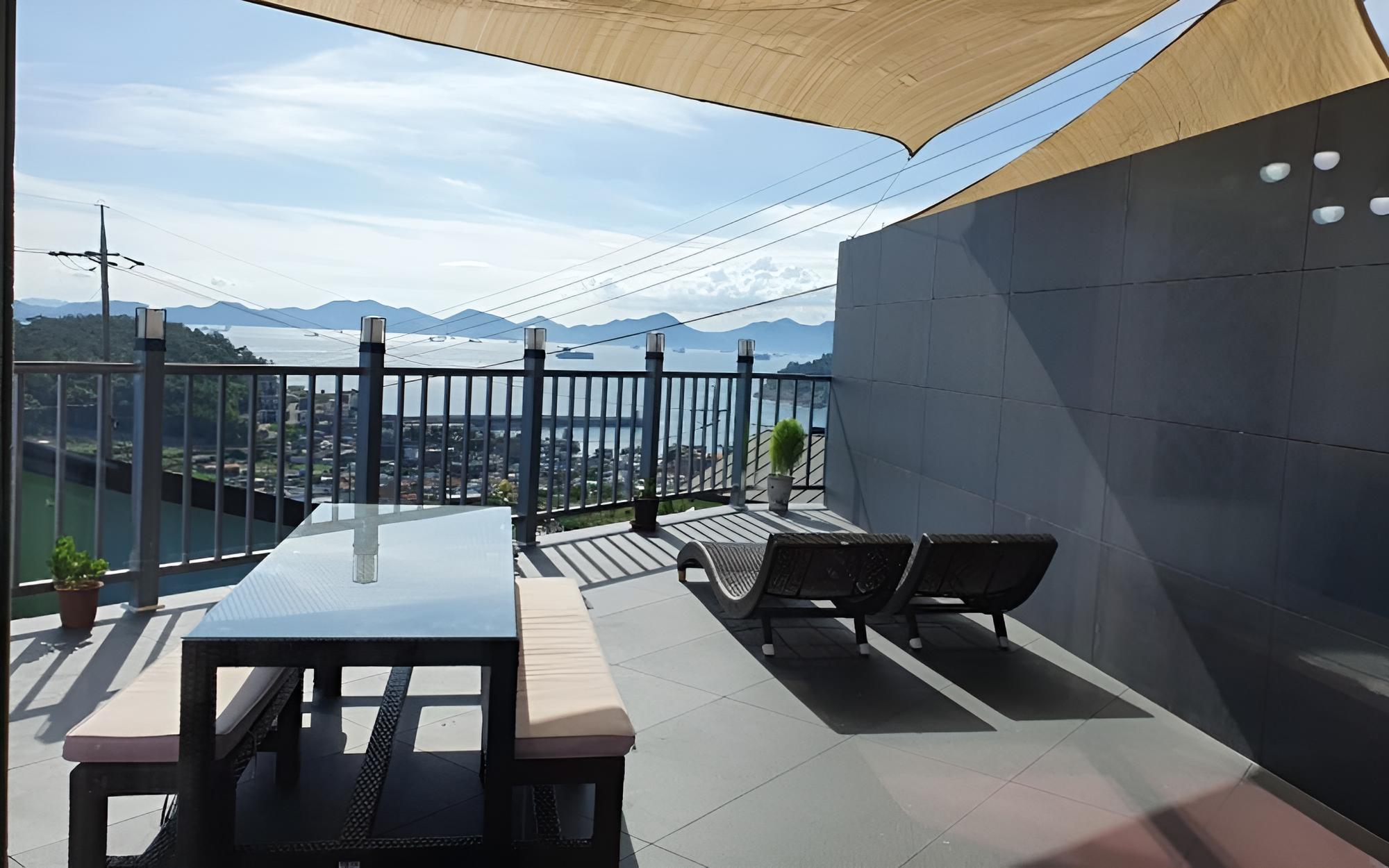 Namhae Cloud Berry Pension