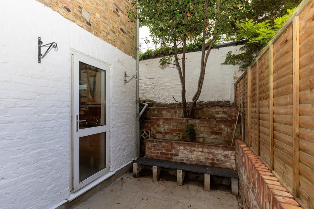 outdoor bbq area