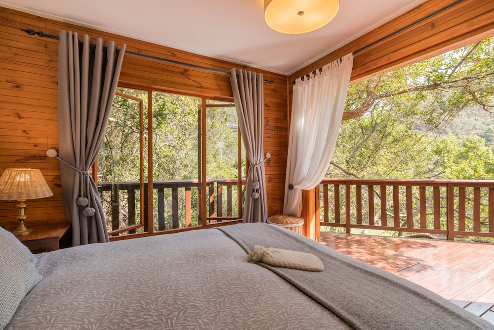 Ballots Bay Treehouse by HostAgents view 2