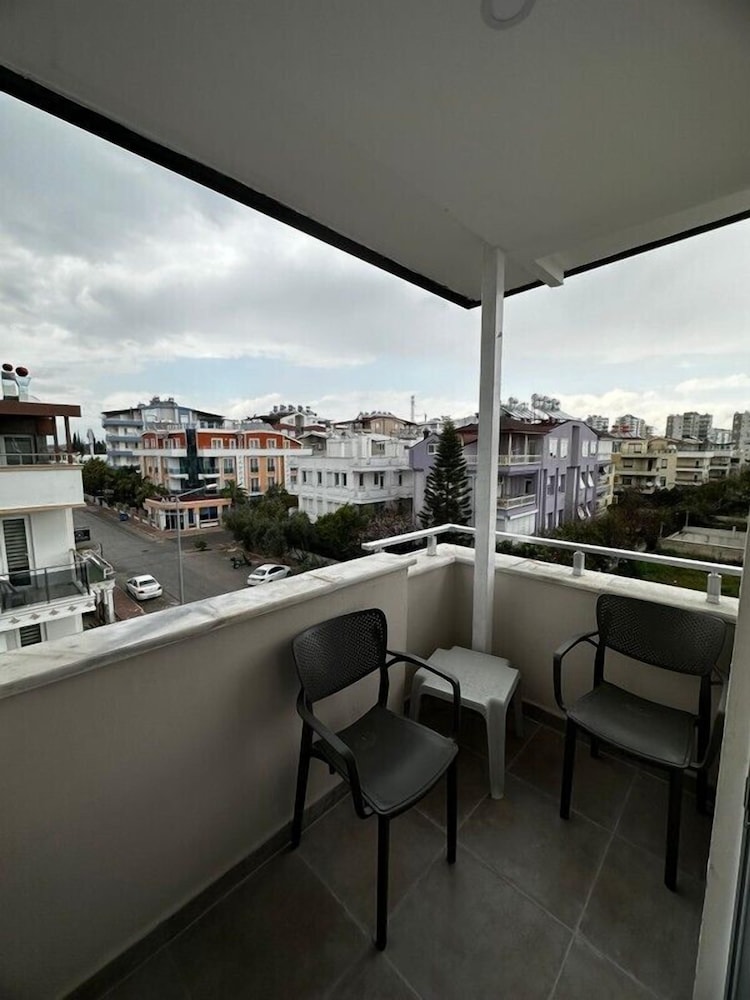 THELUNACİTY HOTEL