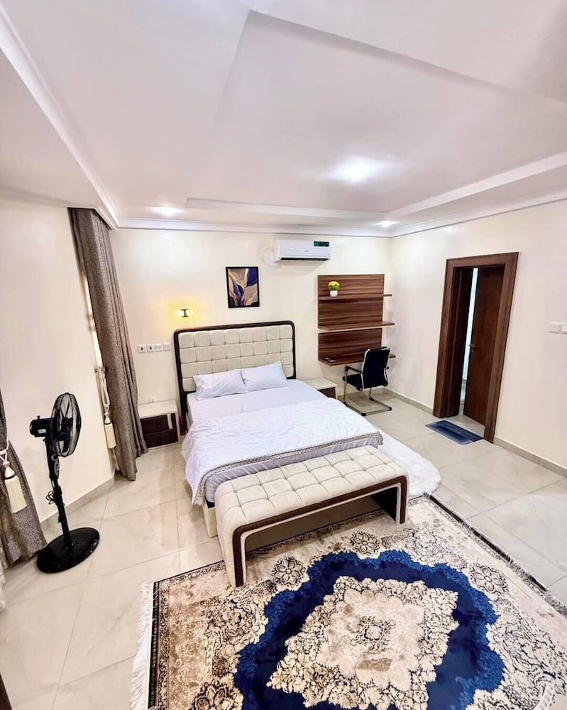 Declans Apartment