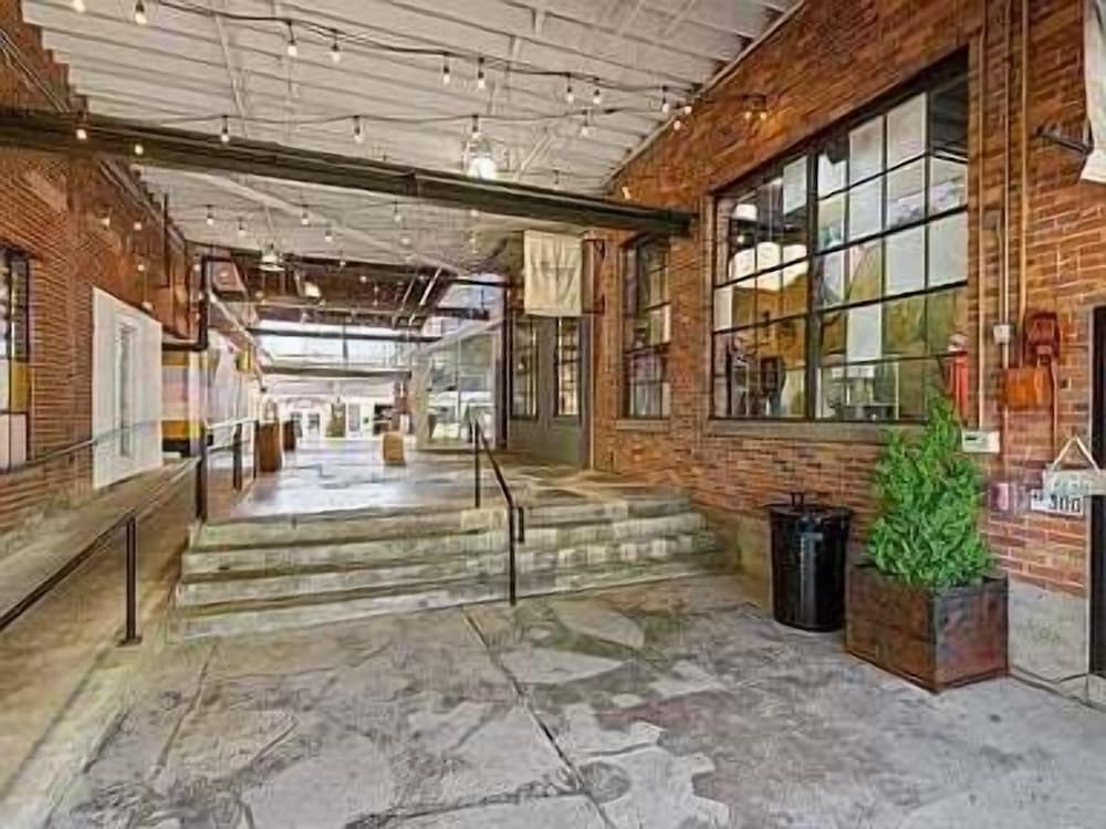 Harmony Hideaway - Mins to Broadway - In Music Row