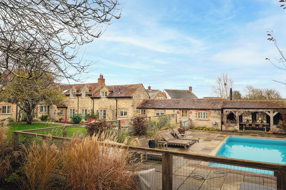 Stunning 6 BB Cottage & Annexe