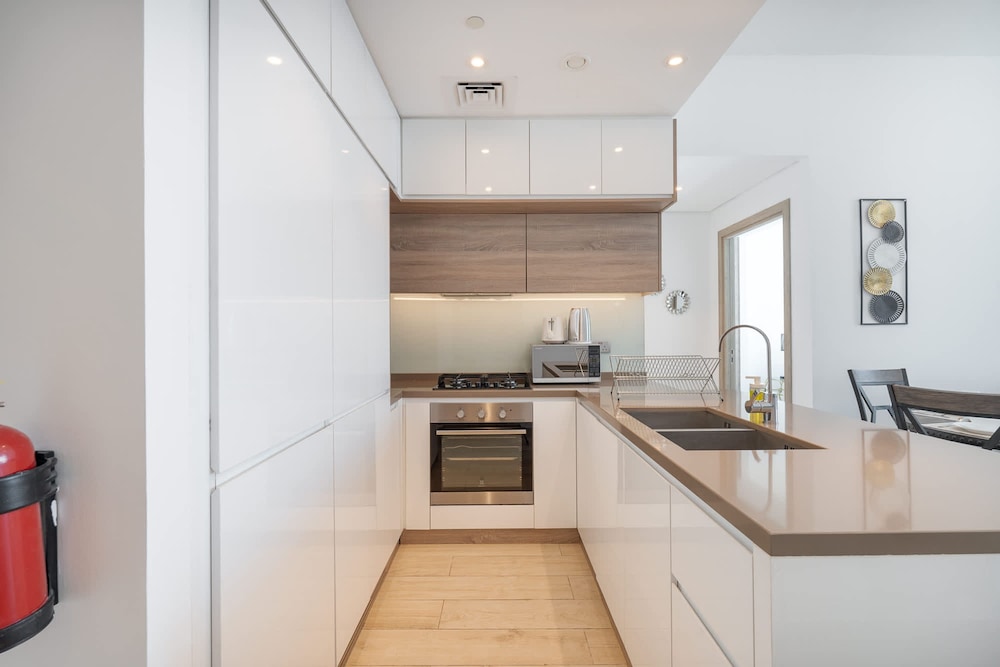 Luxury 1-bedroom in Dubai Marina That Sleeps 2