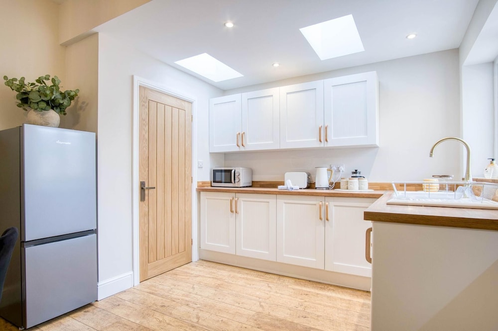 Seascape Retreat - 3 Bedroom Flat - Porthcawl