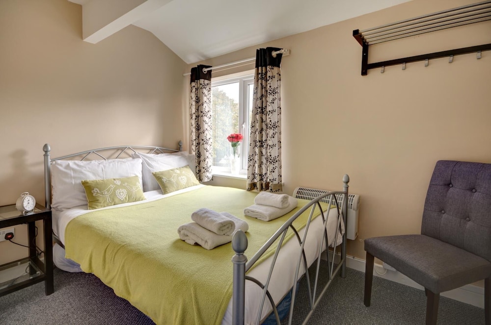 Walkers Court 3 Bedroom Apartment view 3