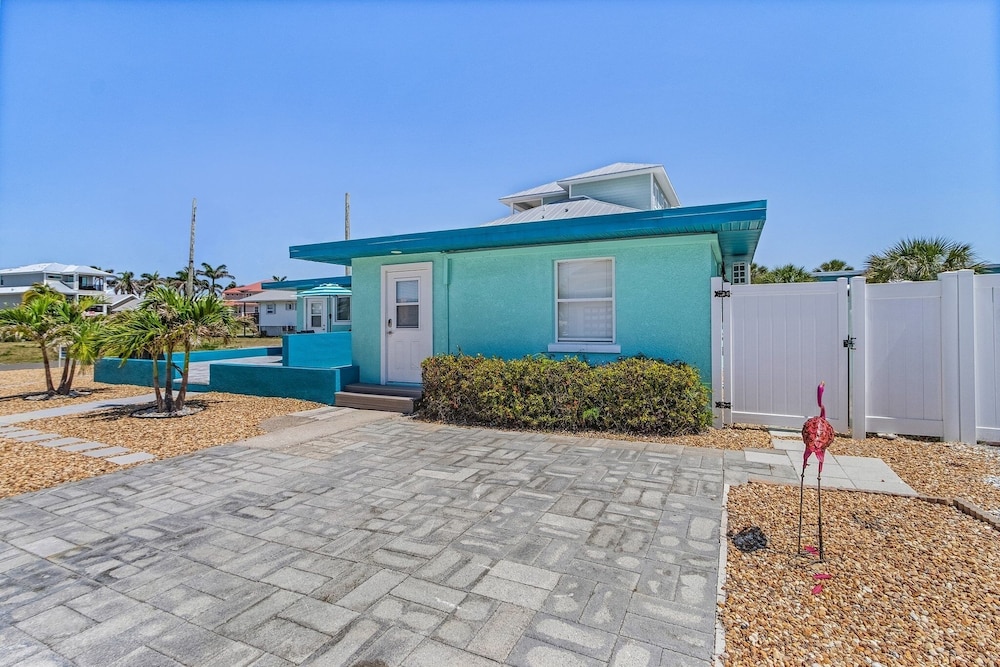 412/815 Tropical Tide Duplex: 4bd, Walk To Times Square! 4 Bedroom Home