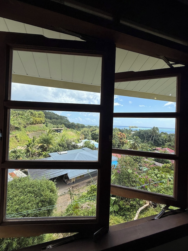 Luna's Home Raiatea