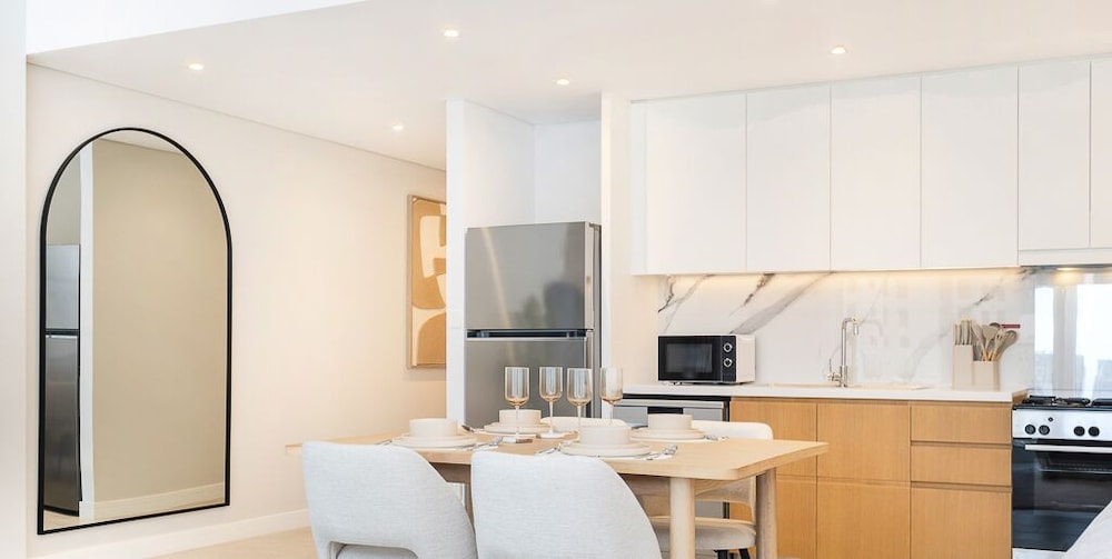 LUX  The JBR Garden View Suite