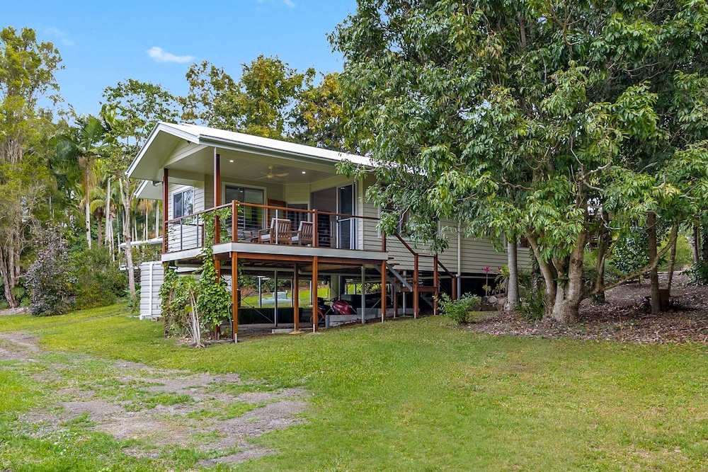 Quiet Ninderry Cottage With Peaceful Rural Outlook
