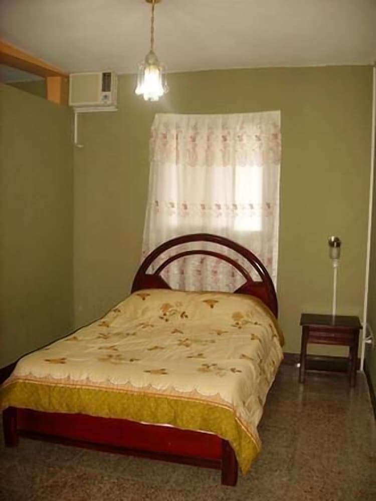 Hotel Eloy Alfaro - Hostel