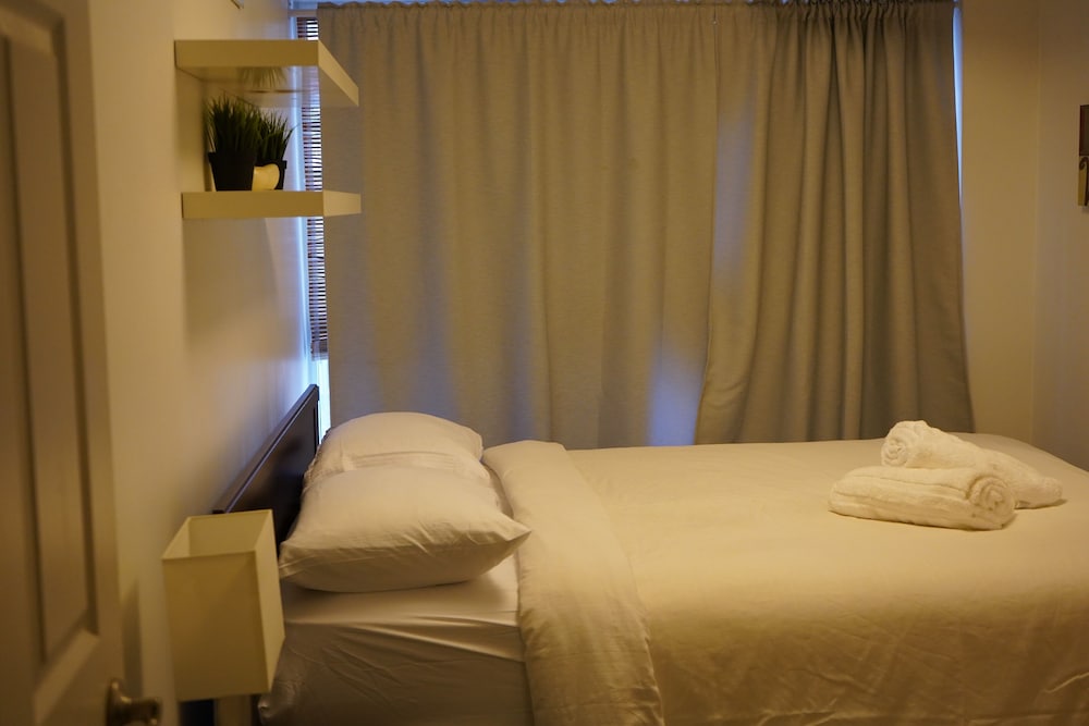 Living Suites Toronto Convention Centre - Image 4