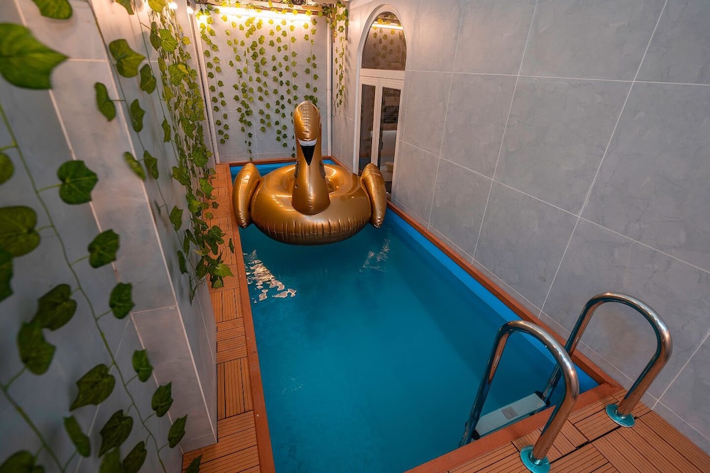 Grand Villa