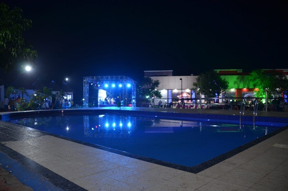 Lobby & Reception