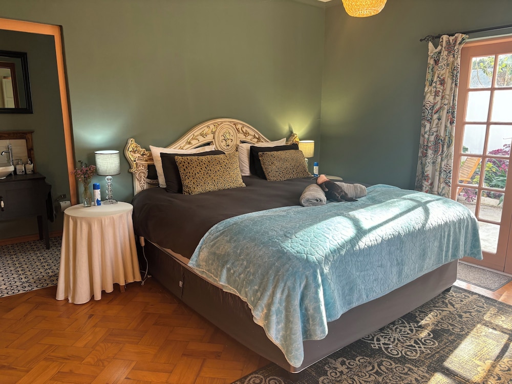 Greyton Toad Hall