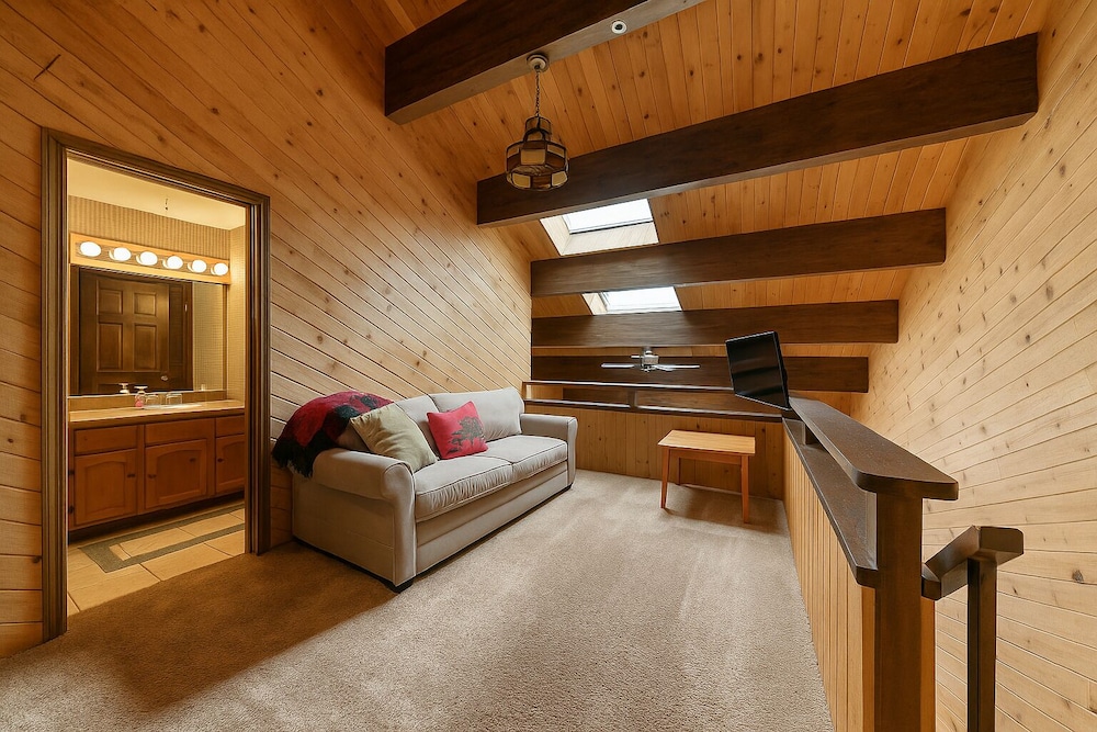 254 Bldg D 2 Bedroom Townhouse