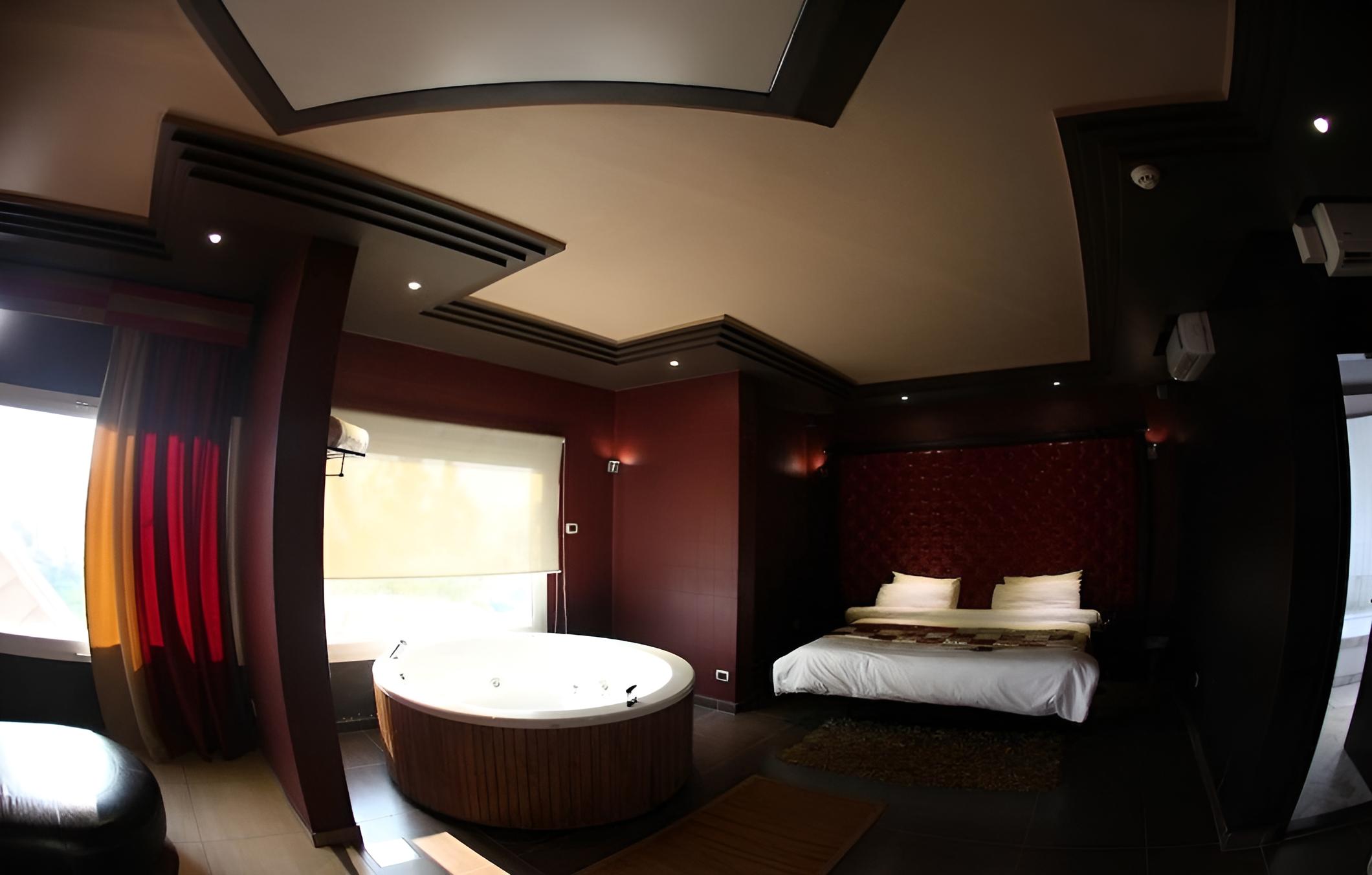 Doll's Hotel