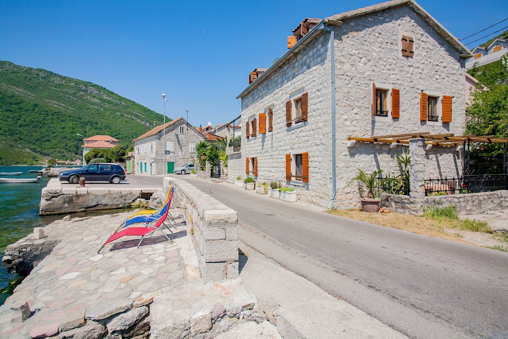 Apartments Villa Serventi
