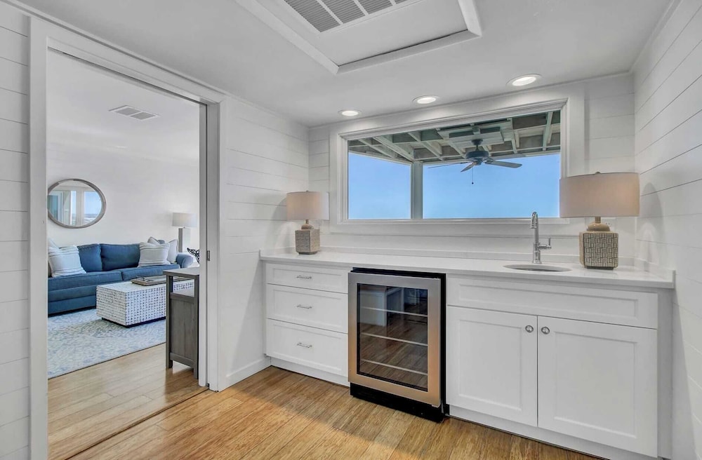 202 F Port O Call by Avantstay Amazing Oceanfront Views!