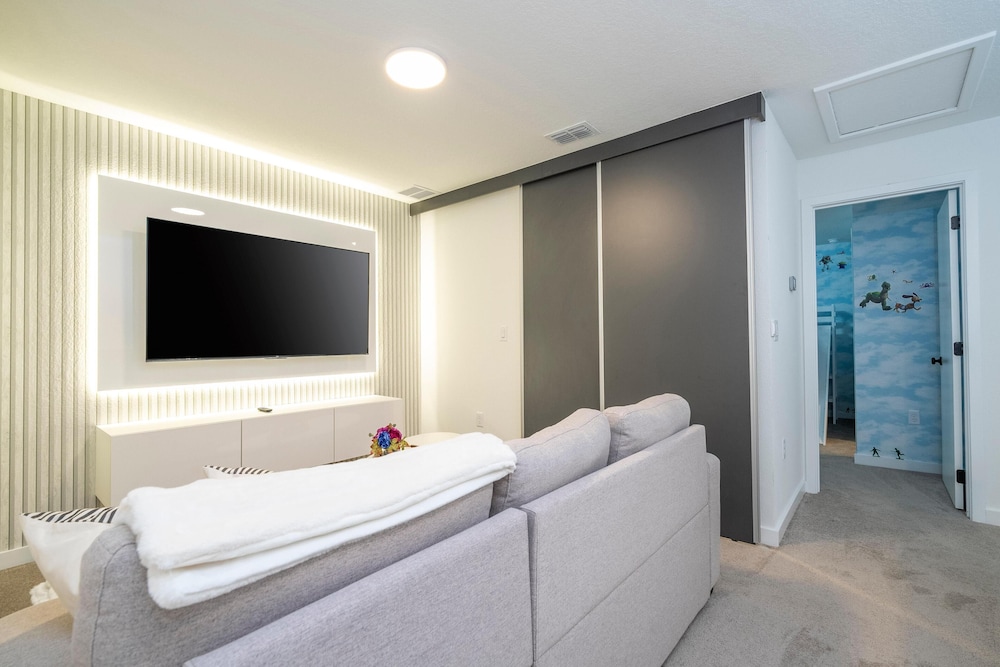 3258 SW - 3 Bedrooms The Hub Paradise