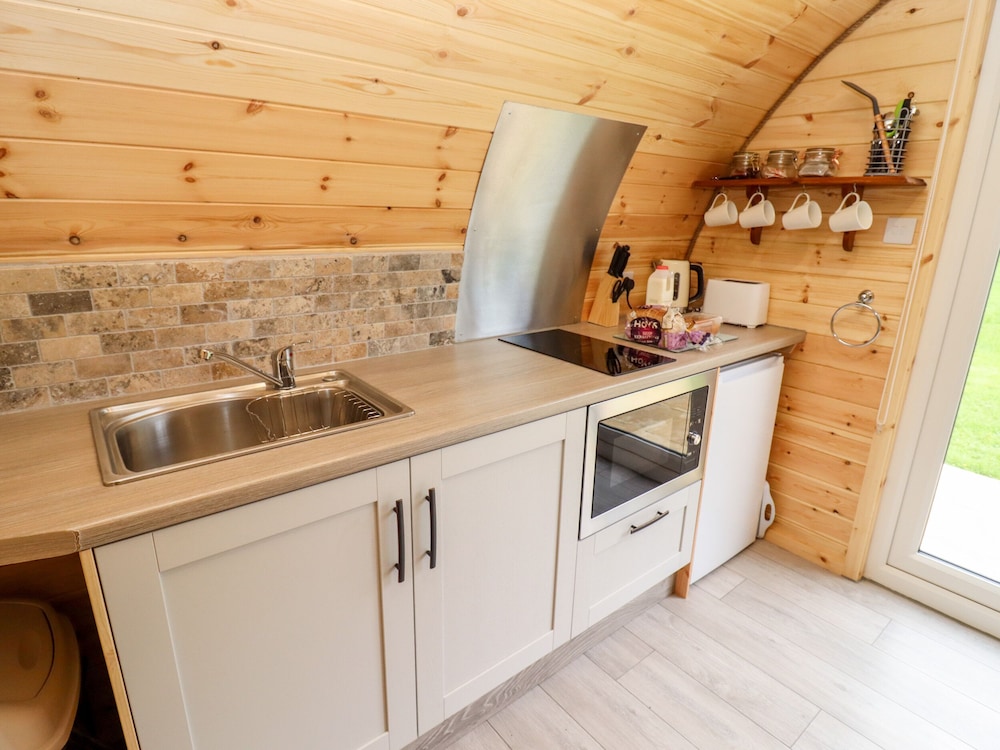 Meadow Lodge @ Berrys Place Farm