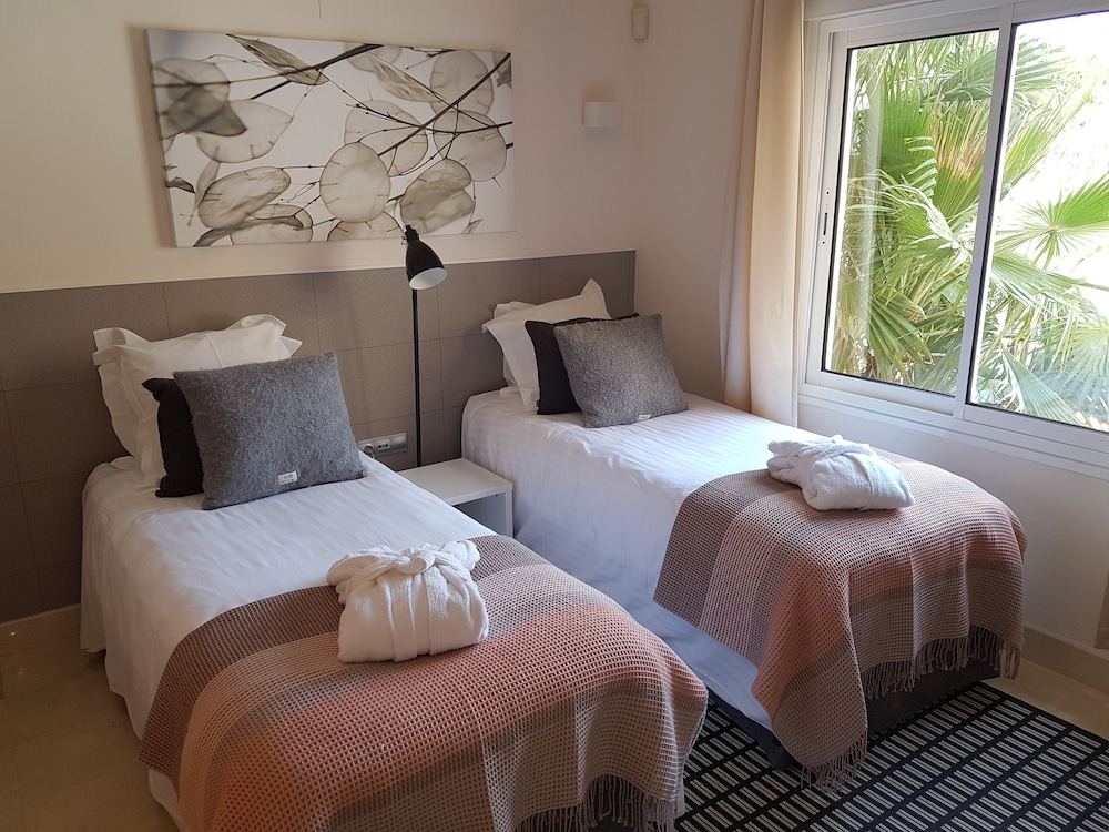 Marbella Vacations - Aloha Hill Club Golf Spa Apartments - Property Image 27