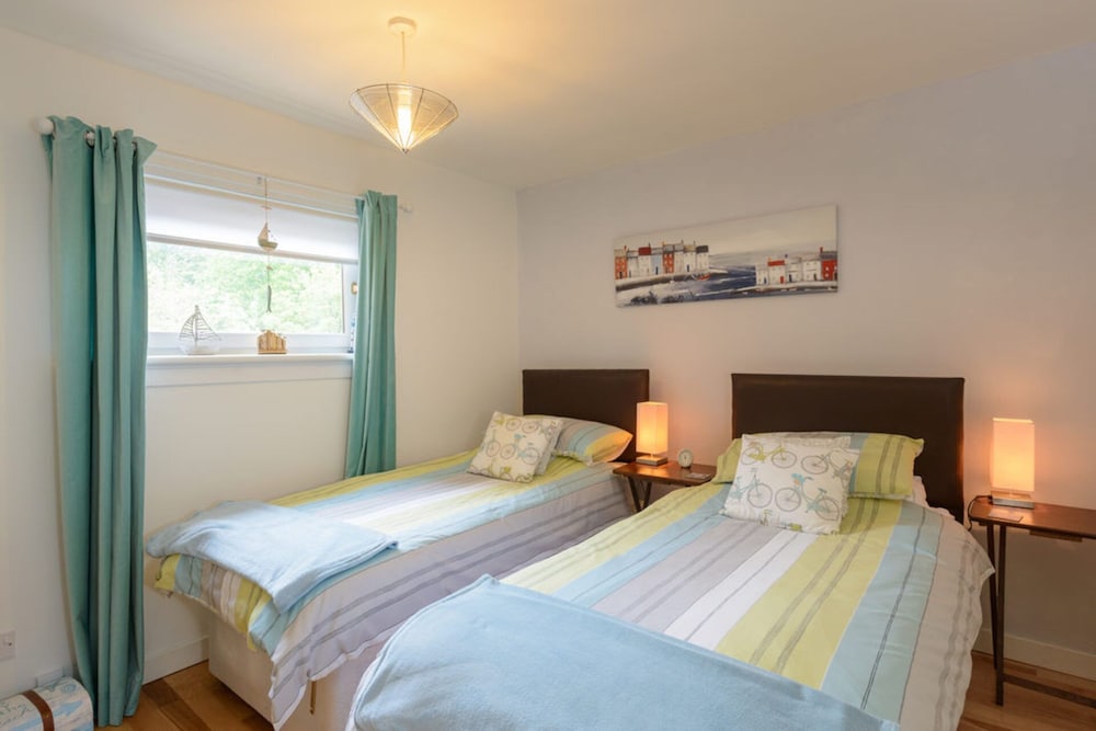 Thistle Apartment Perfect for Golfers and Couples view 2
