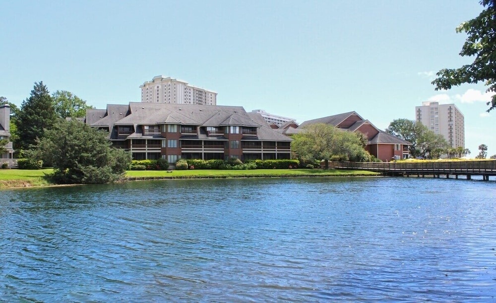 Canterbury Court 6 E 3 Bedroom Apts