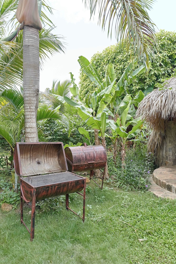 CHALET TROPICAL Hotel & Restaurant-Pizzeria