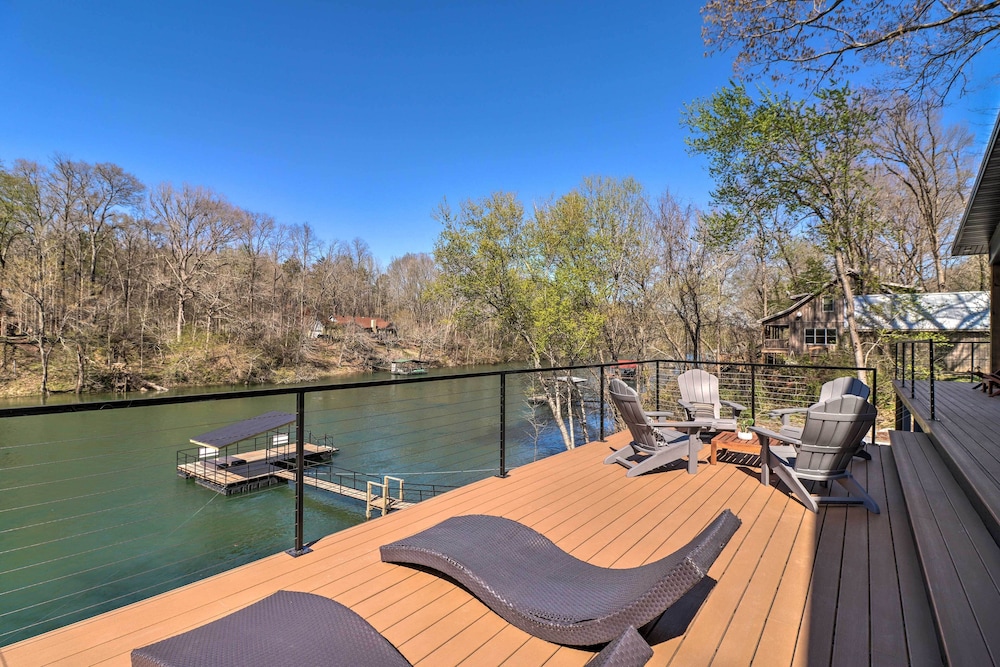Riverfront Heber Springs Home With Dock & Slip! view 5