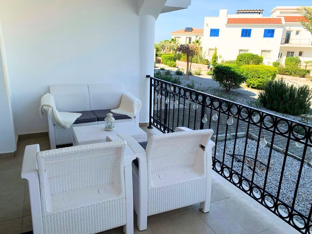 Family-friendly Apartment Just Steps Away From the Sea