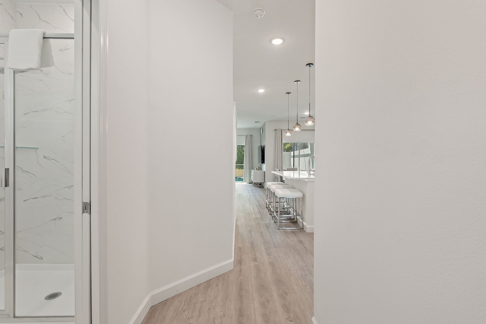 Harmony Haven Boutique Townhome At Azzure Resort Near Disney By Shine Villas 6 Bedroom Townhouse