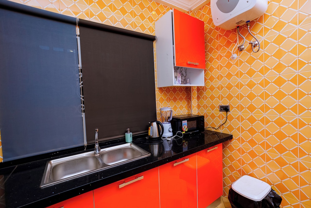 Bawuah Royal Apartments