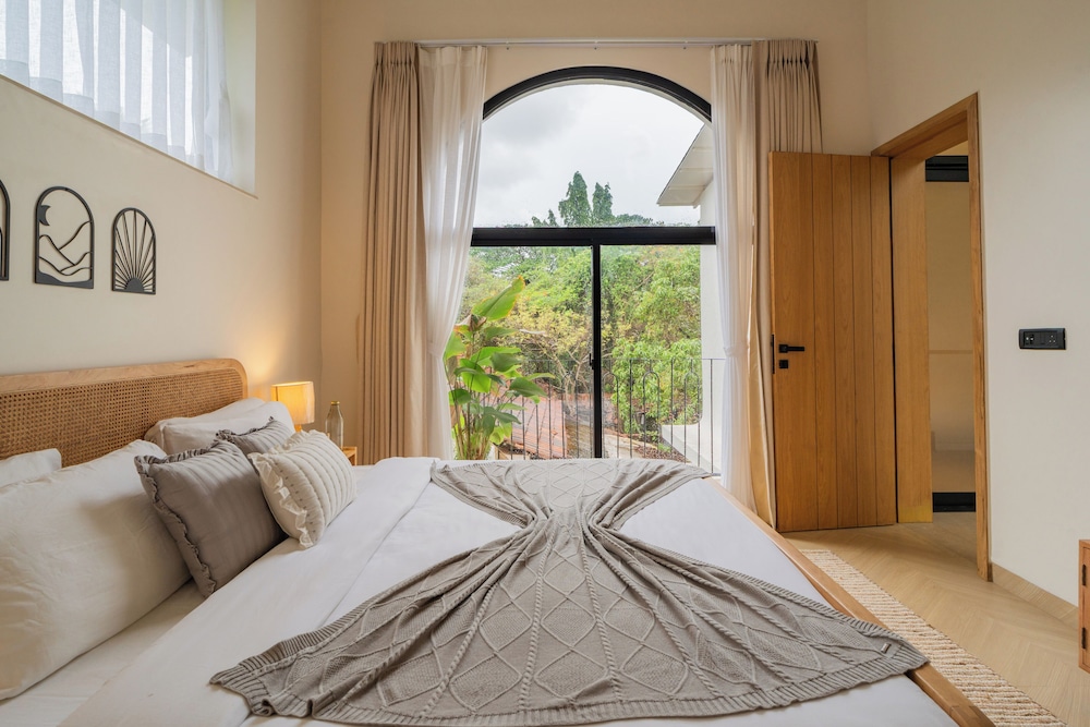 ELIVAAS Ekam | Luxe 4 BHK Villa With Pvt Pool & Patio