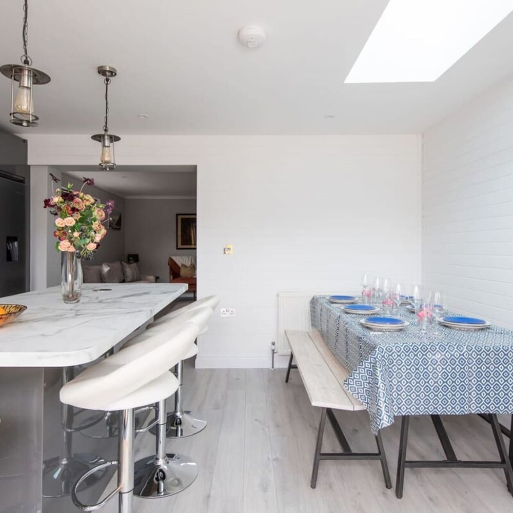 Seaside Serenity 3-bed Deck Garden Near Shore view 4