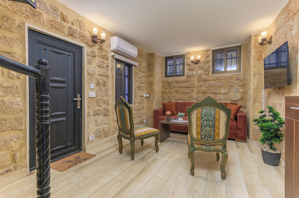 Casa Kik Apartments in Mina Tripoli