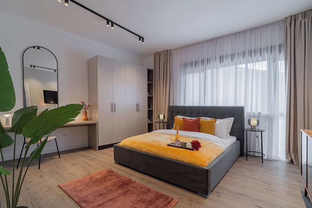 Contemporary 3-Bedroom Lofts - Modern Touches Meet Classic Elegance by Calea Victoriei